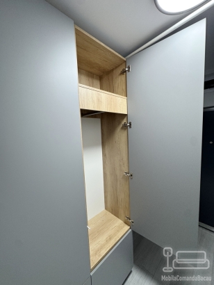 Mobilier hol din pal melaminat, 3000 mm – feronerie blum, Bacău