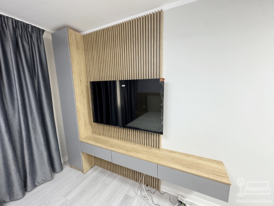 Mobilier living 2500 mm cu panou riflat pentru tv – feronerie blum, Bacău