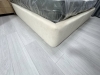 Mobilier dormitor cu perete riflat, pat tapițat 200×160, noptiere și ansamblu tv 2500 mm – feronerie blum