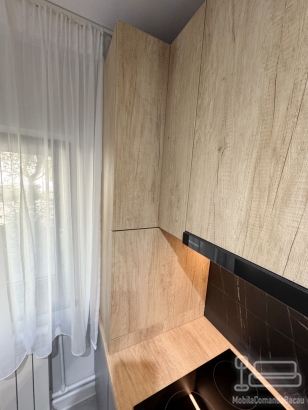 Mobilier bucătărie 3500 mm din pal melaminat – gola negru, feronerie blum, bandă led