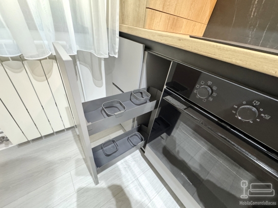 Mobilier bucătărie 3500 mm din pal melaminat – gola negru, feronerie blum, bandă led