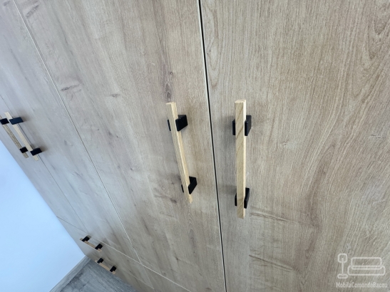 Ansamblu mobilier cu 2 paturi rabatabile si canapea