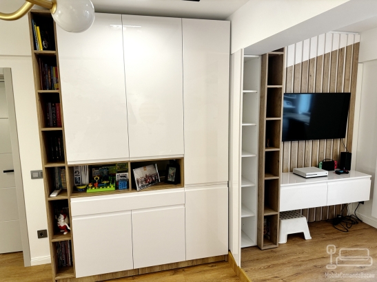 Mobilier dormitor pentru copil din MDF vopsit, cu pat tapițat și iluminare LED