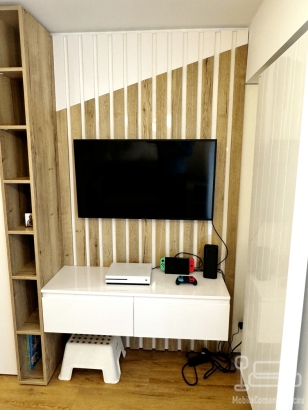 Mobilier dormitor pentru copil din MDF vopsit, cu pat tapițat și iluminare LED