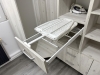 Cameră Dressing Multifuncțională cu Masă de Călcat Incorporată