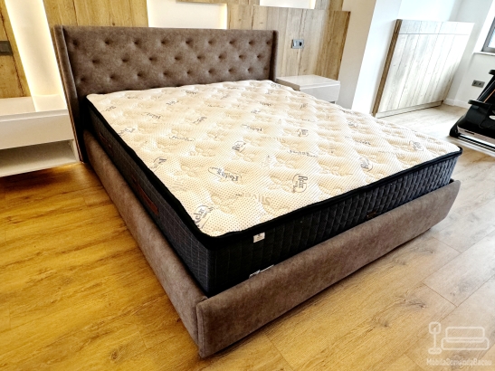 Dormitor matrimonial complet – pat tapițat cu ladă, masă de machiaj & dressing cu iluminare LED