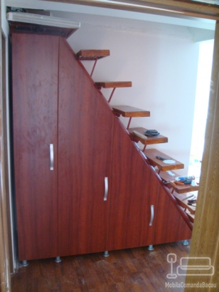 Mobilier la comanda sub scara