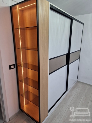 Dressing cu usi glisante Hafele Germania