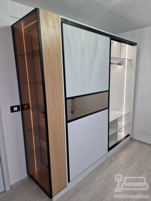 Dressing cu usi glisante Hafele Germania
