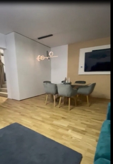 Corp mobilier cu uși pliante articulate realizat la comandă în Mediaș