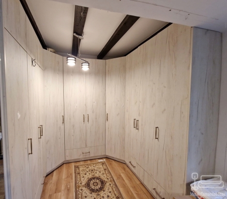 Mobilier cameră dressing din PAL melaminat realizat la comandă în județul Bacău