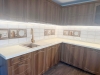 Bucătărie MDF înfoliat cu blat din quartz – Mobilier premium la comandă