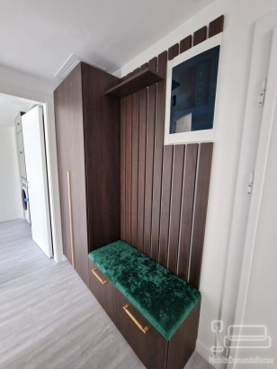Mobilier hol din PAL melaminat, montat în complexul White Sea Mamaia Nord