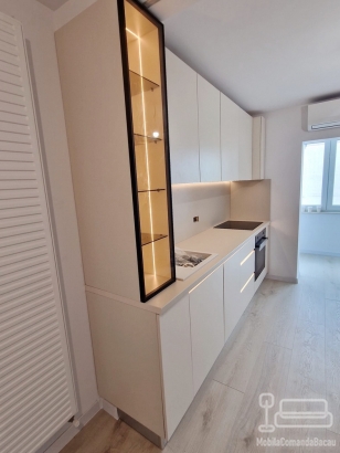 Mobilier bucătărie din PAL, realizat pe comandă în Bacău