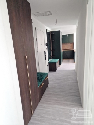 Mobilier hol din PAL melaminat, montat în complexul White Sea Mamaia Nord