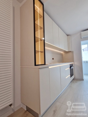 Mobilier bucătărie din PAL, realizat pe comandă în Bacău