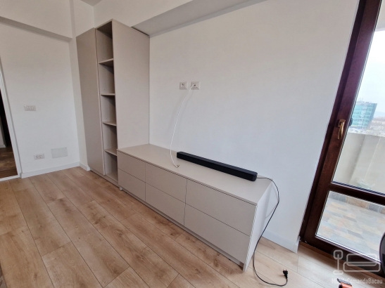 Mobilier living din PAL, montat în Bacău