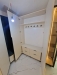 Mobilier hol cu vitrină iluminată și oglindă LED, montat în Roman-Neamț