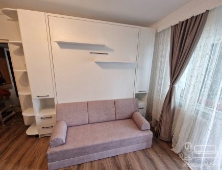 Ansamblu mobilier cu pat rabatabil și canapea, realizat pe comandă în Bacău