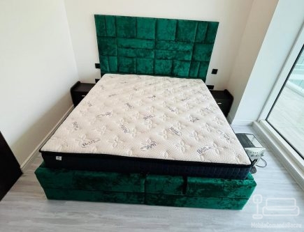 Pat tapițat cu somieră rabatabilă, montat în complexul White Sea Mamaia Nord
