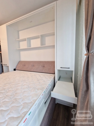 Ansamblu mobilier cu pat rabatabil și canapea, realizat pe comandă în Bacău