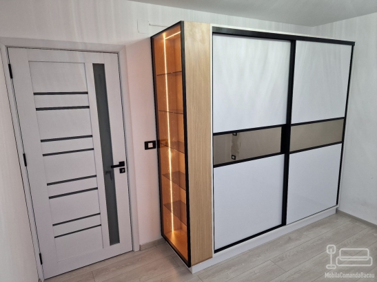 Dressing cu usi glisante Hafele Germania
