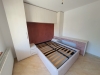 Dormitor matrimonial cu pat 200×180 și ansamblu de dulapuri în jurul patului