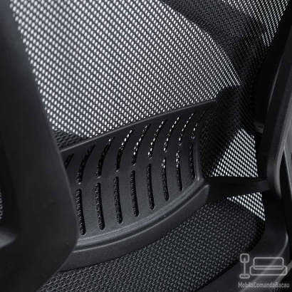 Scaun de birou pentru copii din mesh cu suport lombar OFF 433 negru