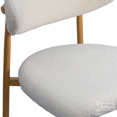 Scaun dining crem din material boucle cu cadru metalic cu aspect lemnos BUC 283