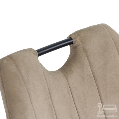 Scaun living bej din catifea cu picioare metalice BUC 204