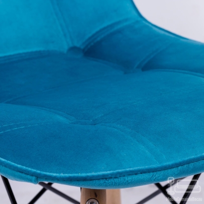 Scaun living din catifea si picioare din lemn BUC 232V albastru