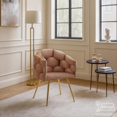 Scaun living roz din catifea cu picioare aurii cu aspect elegant BUC 251