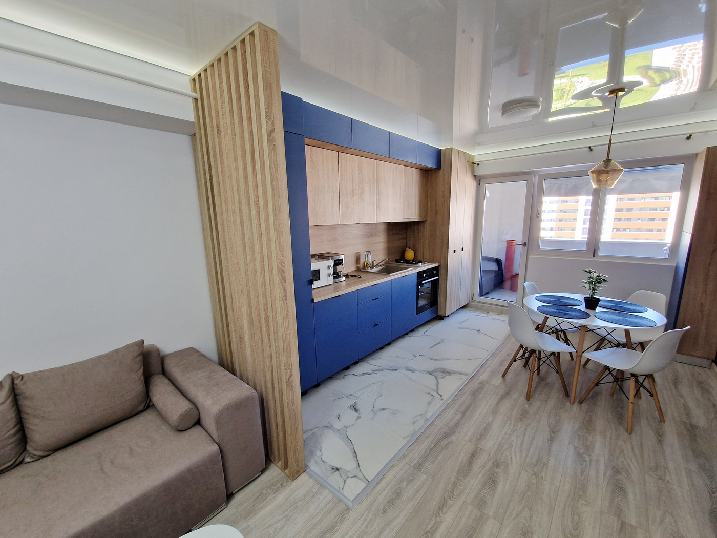 Mobilier-bucatarie-pal-mdf-vopsit-4000mm-blum-Iași